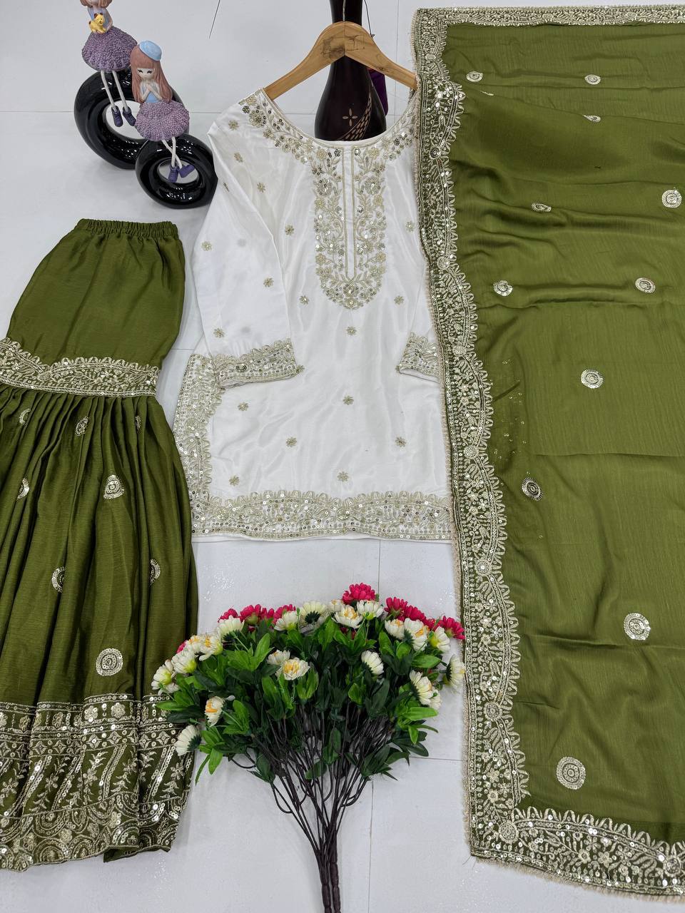 White and green sharara